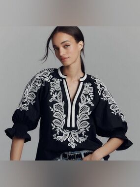 Anthropologie Maeve Black Embroidered Split-Neck Peasant Top